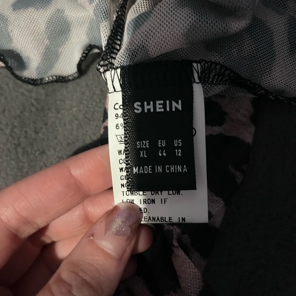 SHEIN Leopard Fuzzy Cuff Lettuce Trim Mock Neck Crop Mesh Top - Picture 7 of 9